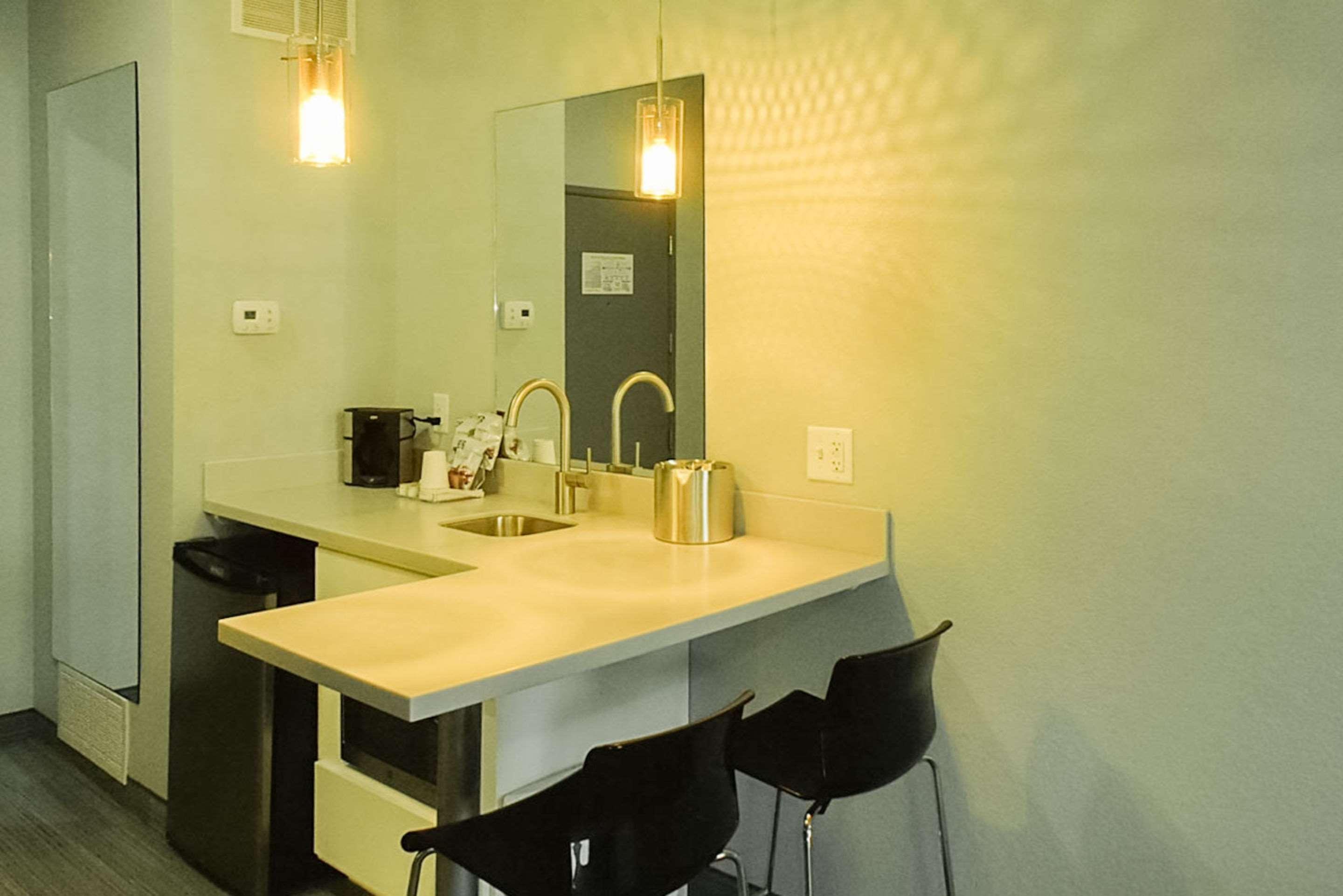Garland Hotel, Ascend Hotel Collection New Concord Extérieur photo